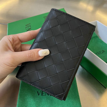 商品名称：ボッテガヴェネタaj-BOV629679KG  BOTTEGAVENETA 2023年最新入荷 パスポートケース 二つ折り短財布 カード入れ レザー