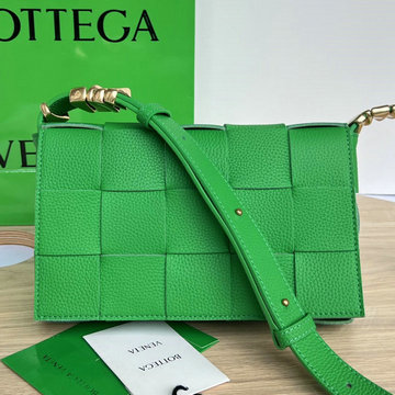 商品名称：ボッテガヴェネタ aj-BOV666870GL BOTTEGAVENETA 2023年最新入荷 カセット フラップバッグ ミニバッグ 斜め掛け ショルダーバッグ クロスボディバッグ