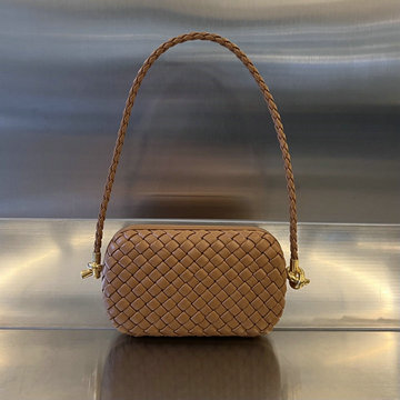 商品名称：ボッテガヴェネタ BOTTEGAVENETA aj-BOV717623BZS  2023年最新入荷 ノット クラッチバッグ 手持ちかばん イブニングバッグ ストラップが付き