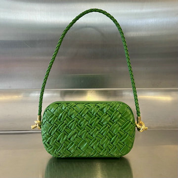 商品名称：ボッテガヴェネタ BOTTEGAVENETA aj-BOV717623ZGL  2023年最新入荷 ノット クラッチバッグ 手持ちかばん イブニングバッグ ストラップが付き