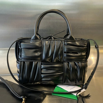 商品名称：ボッテガヴェネタ BOTTEGAVENETA aj-BOV729042ZBK  2023年最新入荷 ミニ アルコ トートバッグ ハンドバッグ 2way 斜め掛け ショルダーバッグ