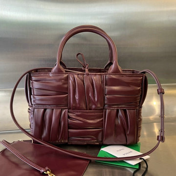 商品名称：ボッテガヴェネタ BOTTEGAVENETA aj-BOV729042ZJH  2023年最新入荷 ミニ アルコ トートバッグ ハンドバッグ 2way 斜め掛け ショルダーバッグ