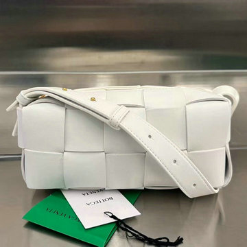 商品名称：ボッテガヴェネタ BOTTEGAVENETA aj-BOV729166BS  2023年最新入荷 スモール ブリック カセット フラップバッグ スクエアバッグ 斜め掛け ショルダーバッグ
