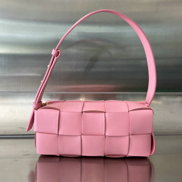 商品名称：ボッテガヴェネタ BOTTEGAVENETA aj-BOV729166YF  2023年最新入荷 スモール ブリック カセット フラップバッグ スクエアバッグ 斜め掛け ショルダーバッグ