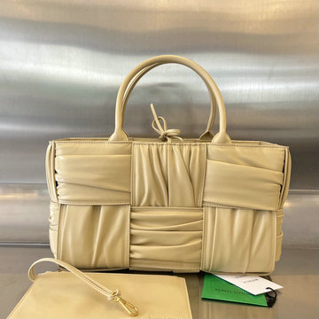 商品名称：ボッテガヴェネタ BOTTEGAVENETA aj-BOV729043ZQX  2023年最新入荷 スモール アルコ トートバッグ ハンドバッグ 2way 斜め掛け ショルダーバッグ