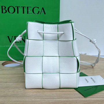 商品名称：ボッテガヴェネタ BOTTEGAVENETA aj-BOV680218PBG 2023年最新入荷 スモール カセット バゲットバッグ 斜め掛け ショルダーバッグ クロスボディバッグ