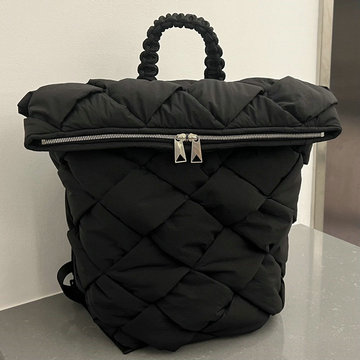 ボッテガヴェネタ BOTTEGAVENETA aj-BOV690891BK  2023年最新入荷 カセット バックパック リュックサック リュック 男女兼用 トートバッグ ナイロン