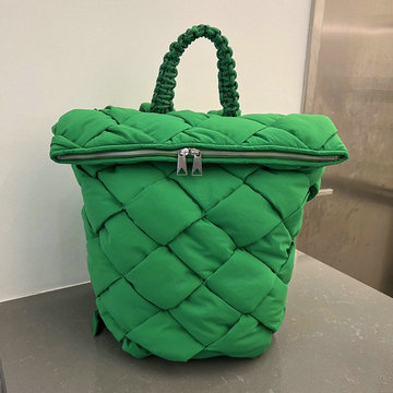 ボッテガヴェネタ BOTTEGAVENETA aj-BOV690891GL 2023年最新入荷 カセット バックパック リュックサック リュック 男女兼用 トートバッグ ナイロン