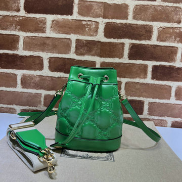 商品名称：グッチ GUCCI 057-GG728231PGL2023年最新入荷 GGマトラッセ レザー バケットバッグ 斜め掛け ショルダーバッグ クロスボディバッグ