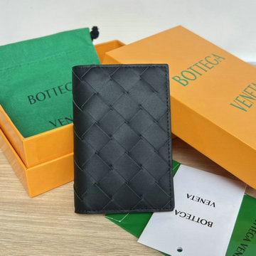商品名称：ボッテガヴェネタ BOTTEGAVENETA aj-BOV592619PKC  2023年最新入荷 フラップカードケース 二つ折り短財布 カード入れ レザー