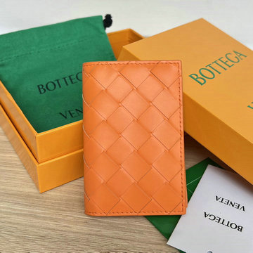 商品名称：ボッテガヴェネタ BOTTEGAVENETA aj-BOV592619QCS  2023年最新入荷 フラップカードケース 二つ折り短財布 カード入れ レザー