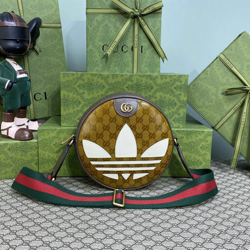 商品名称：グッチ GUCCI 057-GG702640TH 2023年最新入荷 adidas x Gucci ラウンドバッグ 斜め掛け ショルダーバッグ クロスボディバッグ カメラバッグ レザー