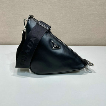 商品名称：プラダ PRADA GH-PD2VH155PBK 2023年最新入荷 トライアングル 斜め掛け ショルダーバッグ クロスボディバッグ ファスナー開閉式