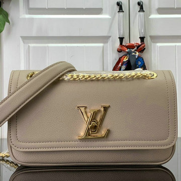 ルイヴィトン LOUISVUITTON 057-M22304 2023年最新入荷 ロックミー East West チェーン フラップバッグ 斜め掛け ショルダーバッグ クロスボディバッグ