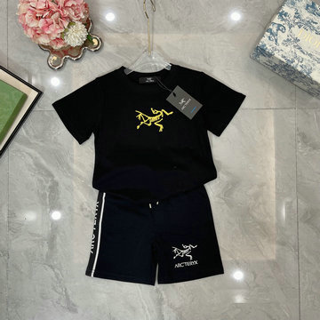 商品名称：アークテリクス ARC TERYX JS-TYAT230012023年夏最新入荷 子供服 2点セットアップ ツーピース ショートスリーブ Tシャツ ショールパンツ スポーツジャージ