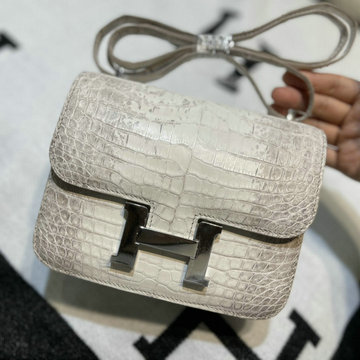 商品名称：エルメス HERMES 063-H108218EMYXM 2023最新入荷 コンスタンス 斜め掛け ショルダーバッグ クロスボディバッグ レディースかばん クロコ革