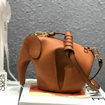 ロエベ LOEWE 99-LEB18020JT　2023年最新入荷 ミニ エレファントバッグ 斜め掛け ショルダーバッグ クロスボディバッグ レディースかばん