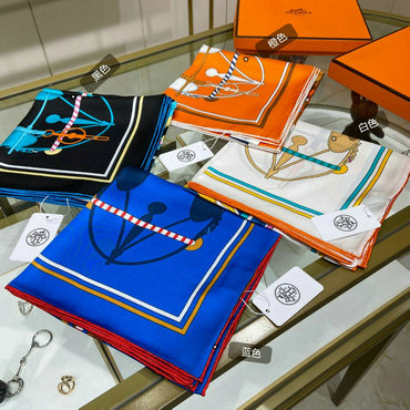 エルメス HERMES AN-WJHE230162023年夏最新入荷 カレ 90 私のフランジ クエアスカーフ マフラー シルク
