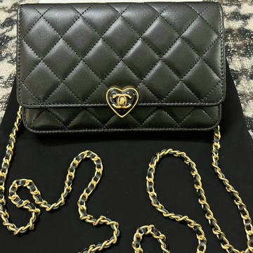 シャネル CHANEL CC-CH3285BK  2023年最新入荷 チェーンウォレット 斜め掛け ショルダーバッグ クロスボディバッグ レディースかばん
