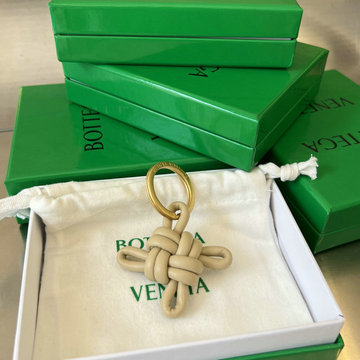 ボッテガヴェネタ BOTTEGAVENETA aj-BOV619100MB  2023年最新入荷 キーホルダー キーリング キーケース バッグチャーム
