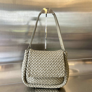 商品名称：ボッテガヴェネタ BOTTEGAVENETA aj-BOV709418QH 2023年最新入荷 コブル ショルダーバッグ スモールバッグ クロスボディバッグ フラップバッグ