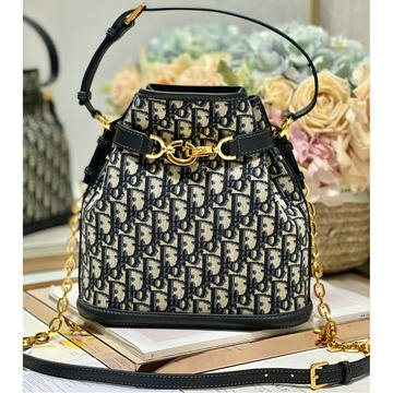 商品名称：クリスチャンディオール CHRISTIAN DIOR GH-CD2271CLS 2023年最新入荷 セ ディオール バスゲットバッグ ドローストリングバッグ 斜め掛け ショルダーバッグ