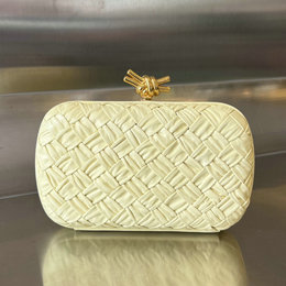 商品名称：ボッテガヴェネタ BOTTEGAVENETA aj-BOV717622MQY 2023年最新入荷 ノット ミノディエール 手持ちかばん クラッチバッグ イブニングバッグ
