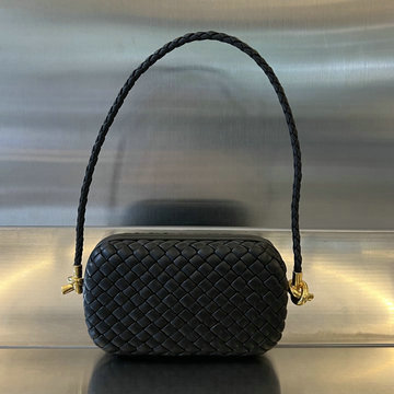 商品名称：ボッテガヴェネタ BOTTEGAVENETA aj-BOV717623BBK  2023年最新入荷 ノット クラッチバッグ 手持ちかばん イブニングバッグ ストラップが付き
