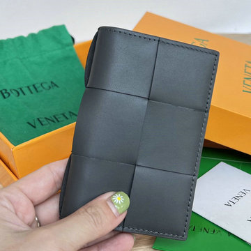 商品名称：ボッテガヴェネタ BOTTEGAVENETA aj-BOV649602JG 2023年最新入荷 カセット フラップカードケース 二つ折りパスポートケース