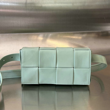 商品名称：ボッテガヴェネタ BOTTEGAVENETA aj-BOV651053QG 2023年最新入荷 ザ ベルト カセット ウェストバッグ クロスボディバッグ レディースかばん