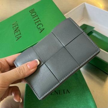 ボッテガヴェネタ BOTTEGAVENETA aj-BOV651396SH 2023年最新入荷 カセット ビジネスカードケース フラップ短財布 名刺入れ