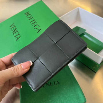 ボッテガヴェネタ BOTTEGAVENETA aj-BOV679849BK  2023年最新入荷 カセット ビジネスカードケース フラップ短財布 名刺入れ