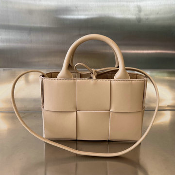 商品名称：ボッテガヴェネタ BOTTEGAVENETA aj-BOV729029QXS  2023年最新入荷 ミニ アルコ トートバッグ トップハンドルバッグ ハンドバッグ ショルダーバッグ