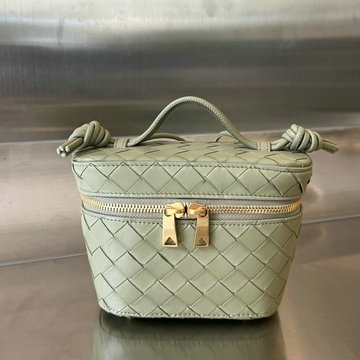 ボッテガヴェネタ BOTTEGAVENETA aj-BOV743551QG  2023年最新入荷 ミニ イントレチャート バニティーケース トートバッグ 斜め掛け ショルダーバッグ