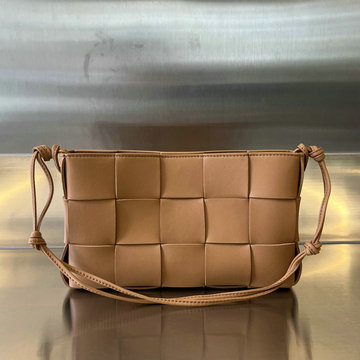 商品名称：ボッテガヴェネタ BOTTEGAVENETA aj-BOV730543ZS 2023年最新入荷 カセット ストラップ ポーチ 斜め掛け ショルダーバッグ スクエアバッグ