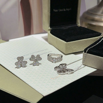 ヴァン クリーフ アーペル Van Cleef Arpels CZZ-XLVA23015 2023年最新入荷 フリヴォル イヤリング ネックレス リング 指輪 アクセサリー ジュエリー