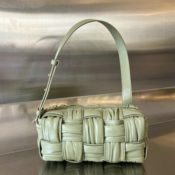 商品名称：ボッテガヴェネタ BOTTEGAVENETA aj-BOV736233QG  2023年最新入荷 スモール ブリック カセット フラップバッグ スクエアバッグ 斜め掛け