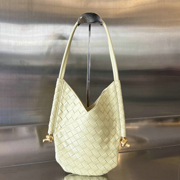 商品名称：ボッテガヴェネタ BOTTEGAVENETA aj-BOV740898QY 2023年最新入荷 スモール ソルスティス ショルダーバッグ クロスボディバッグ レディースかばん