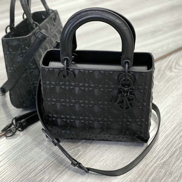 クリスチャンディオール CHRISTIAN DIOR 99-CD0565DKBK 2023年最新入荷 レディ ディオール ミディアム トートバッグ 2way 斜め掛け ショルダーバッグ