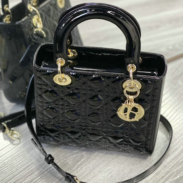 商品名称：クリスチャンディオール CHRISTIAN DIOR 99-CD0565QJBK 2023年最新入荷 レディ ディオール ミディアム トートバッグ 2way 斜め掛け ショルダーバッグ