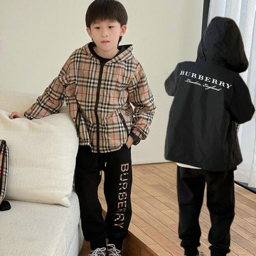 バーバリー BURBERRY MS-TYBR23009 2023年秋冬最新入荷 子供服 リバーシブル ジャケット フーディー コート ファスナ開閉式 チェック柄 トップス