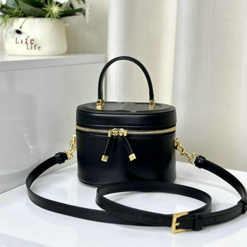 商品名称：クリスチャンディオール CHRISTIAN DIOR 99-CD2203PBK 2023年最新入荷 CD シグネチャー ヴァニティケース 化粧かばん 斜め掛け ショルダーバッグ