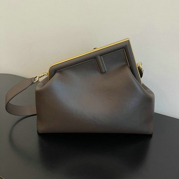 商品名称：フェンディ FENDI BXN-FD56833SK 2023年最新入荷 ファーストバッグ ラージ 斜め掛け ショルダーバッグ クロスボディバッグ レディースかばん