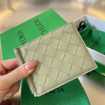 商品名称：ボッテガヴェネタ BOTTEGAVENETA aj-BOV592626QKQ 2024年最新入荷 イントレチャートレザー 二つ折り財布 マネークリップ ショートウォレット