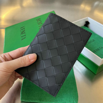 ボッテガヴェネタ BOTTEGAVENETA aj-BOV607482PKR 2024年最新入荷 パスポートケース フラップカードケース イントレチャートレザー