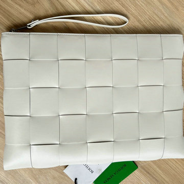 商品名称：ボッテガヴェネタ BOTTEGAVENETA aj-BOV649616QBS 2024年最新入荷 メンズ クラッチポーチ ストラップ付き 手持ちかばん ラウンド