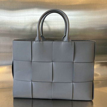 商品名称：ボッテガヴェネタ BOTTEGAVENETA aj-BOV729244QHL  2024年最新入荷 ミディアム アルコ トートバッグ ハンドバッグ レザー レディース グレー