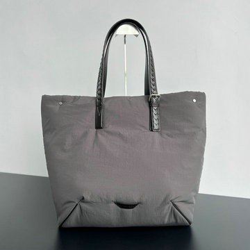 商品名称：ボッテガヴェネタ BOTTEGAVENETA  aj-BOV776201BHS 2024年最新入荷 クロスロード バックル トートバッグ ハンドバッグ ブラック ナイロン