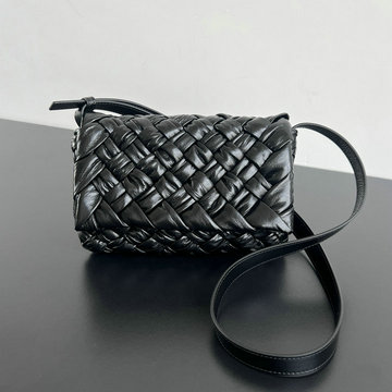 商品名称：ボッテガヴェネタ BOTTEGAVENETA aj-BOV787113BK  2024年最新入荷 スモール ランプル メッセンジャーバッグ ショルダーバッグ イントレチャート