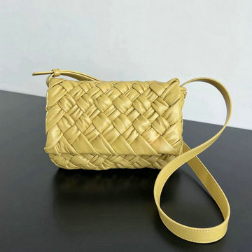 商品名称：ボッテガヴェネタ BOTTEGAVENETA aj-BOV787113YL  2024年最新入荷 スモール ランプル メッセンジャーバッグ ショルダーバッグ イントレチャート